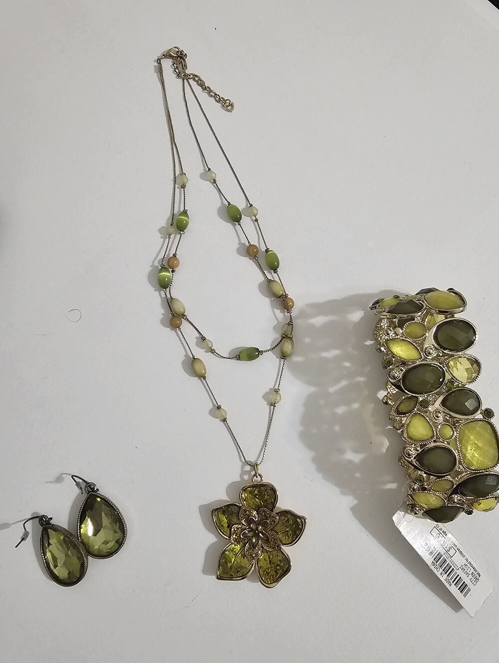 Charming Charlies Green Gem Flower Pendant Necklace, Bracelet And Earring Set